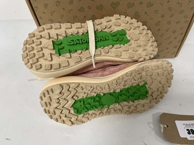 Lot 3916 - Satorisan dharma trainers in red size EU39 -...