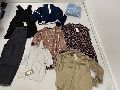 Lot 3934 - Selection of clothing to include Mint Velvet,...