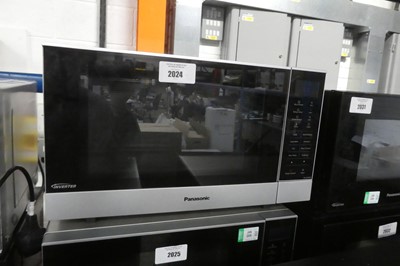 Lot 2024 - Panasonic inverter microwave (NN-SF364M) in...