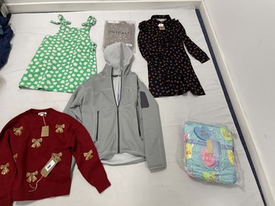 Lot 3987 - Selection of clothing to include Oodie, Boden,...