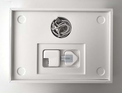 Lot MacBook Air 13" 2025 A3240 Silver laptop with...