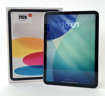 Lot iPad A16 A3354 128GB Silver with box and cable