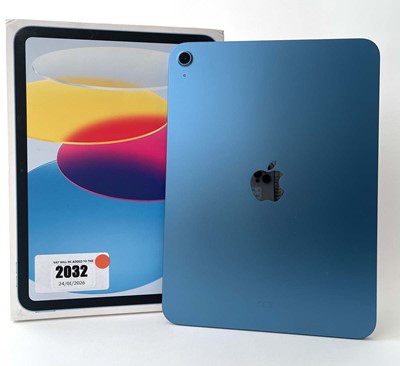 Lot iPad A16 A3354 128GB Blue with box and cable