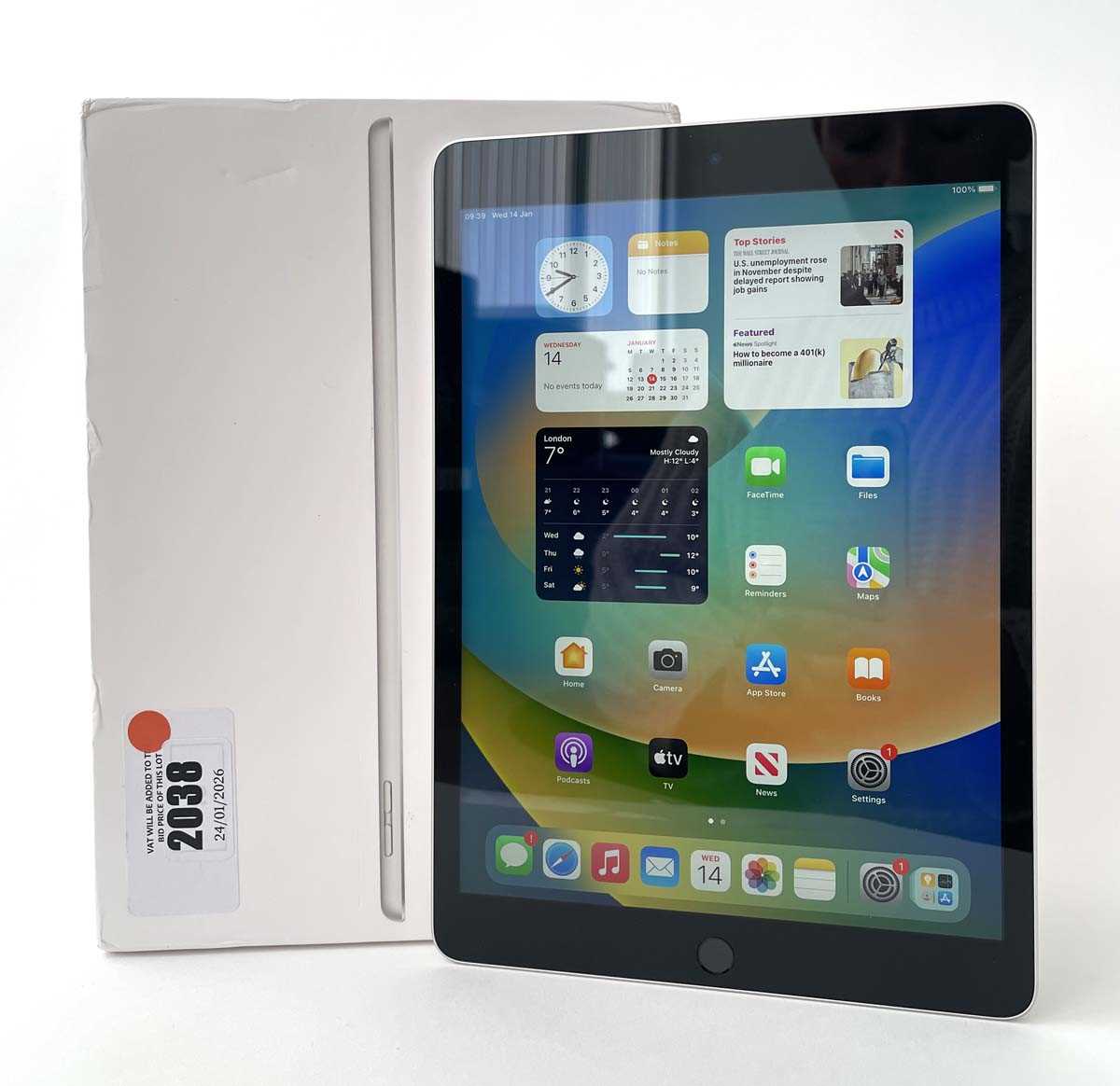 Lot iPad 9th Gen A2602 64GB Silver with box