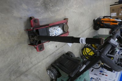 Lot 2359 - Arcan 2.5 tonne professional floor jack
