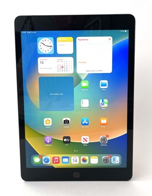 Lot iPad 7th Gen 32GB Space Grey (SIM slot)