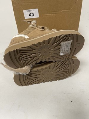Lot Ugg classic mini II trainers in sand size UK4 -...