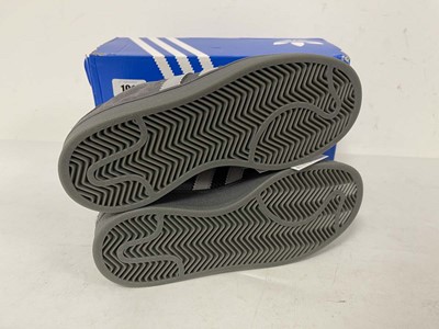 Lot Adidas children's campus 00s trainers in grey...