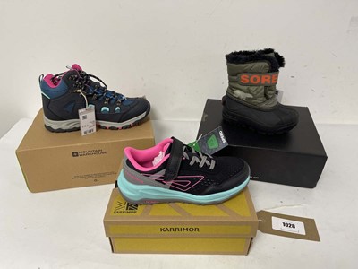 Lot 3x Boxed pairs of children's shoes to include...