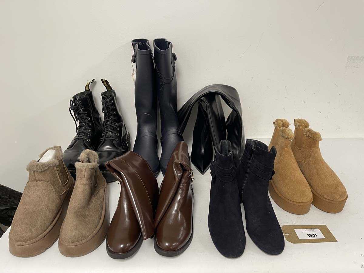Lot 7x Pairs of boots in various styles to include...
