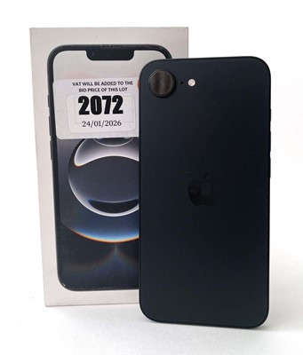 Lot iPhone 16e 128GB Black with box and cable