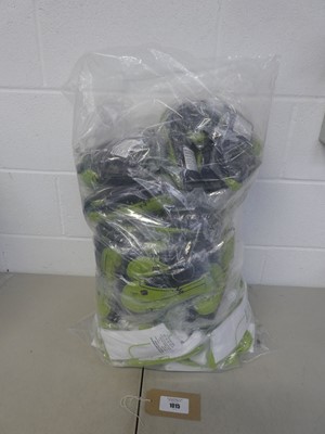 Lot A bag containing approx. 100 pairs of VR pro...