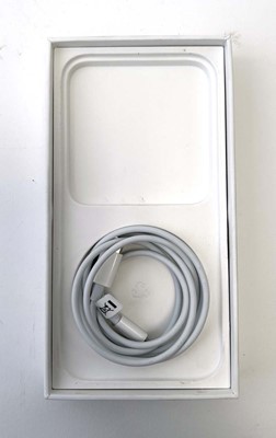 Lot iPhone 13 256GB Blue with box and cable