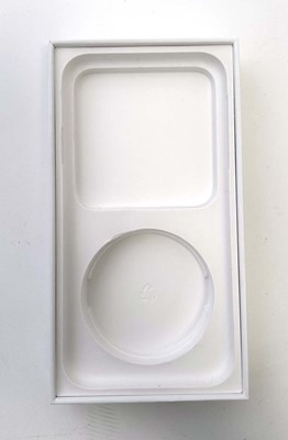 Lot iPhone 11 64GB Purple (wrong box)