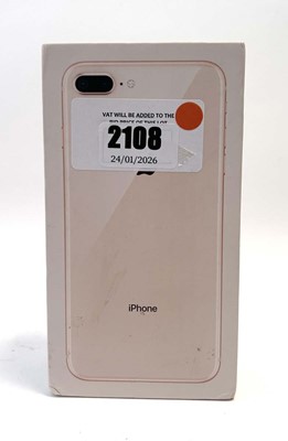 Lot iPhone 8 Plus 256GB Gold with box (back corner...