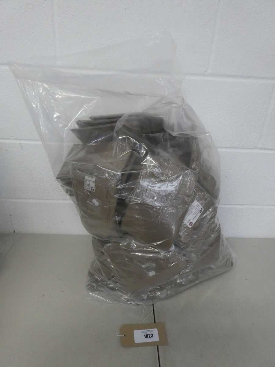 Lot A bag containing approx. 80 pairs of women's...