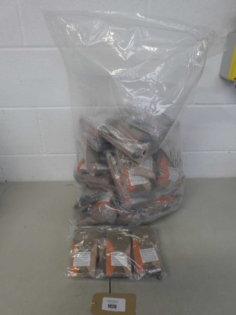 Lot A bag containing approx. 100 pairs of VR...