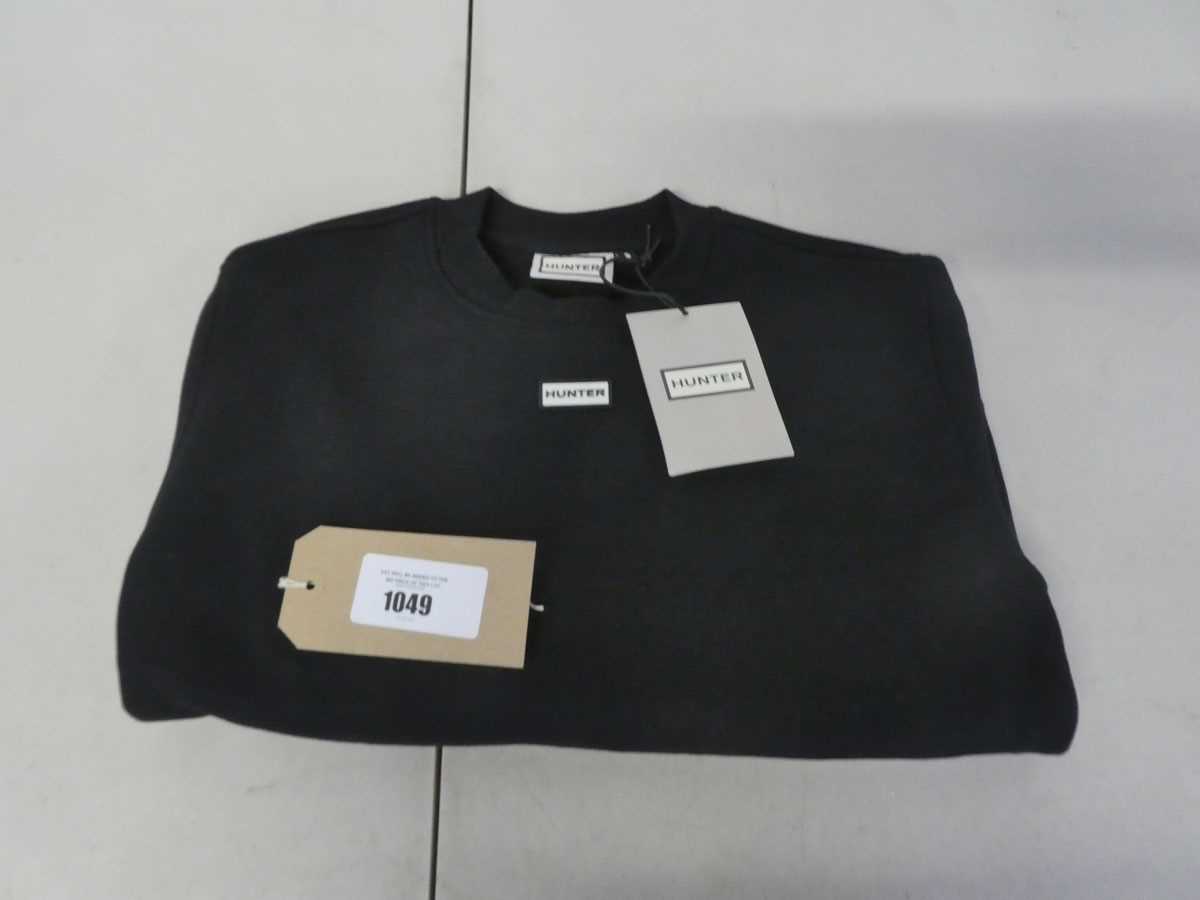 Lot A Hunter jumper in black ( size S)