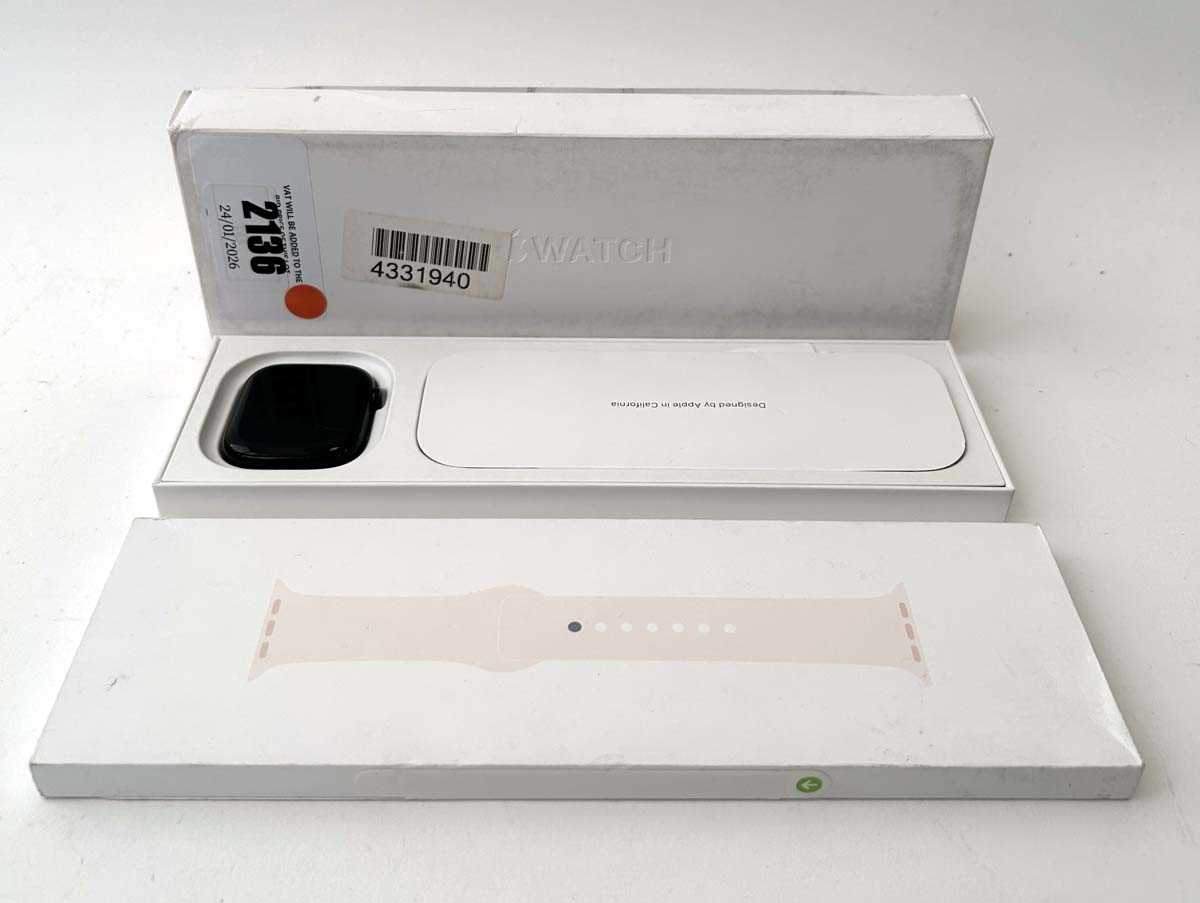 Lot *Sealed* Apple Watch Series 10 46MM Jet Black...