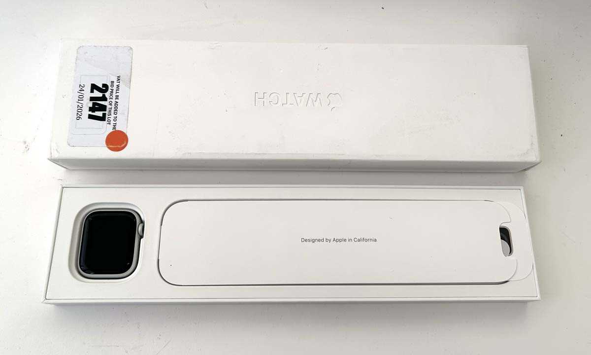 Lot Apple Watch Series 8 4`1MM Silver Alu A2770,...