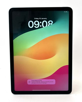 Lot iPad Air 5th Gen 64GB Blue (custom engraving...