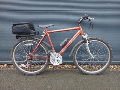 Lot 4046 - Excel Saturn orange gents town bike