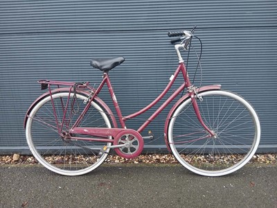 Lot 4047 - Raleigh red ladies town bike