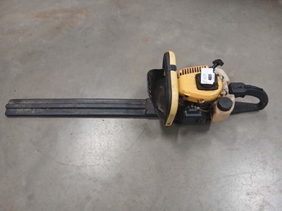 Lot 4077 - Petrol hedgetrimmer