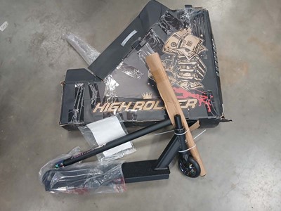 Lot 4081 - High Roller scooter