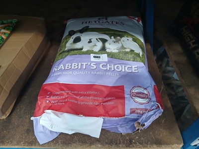 Lot 4082 - Bag of Heygates rabbit pellets