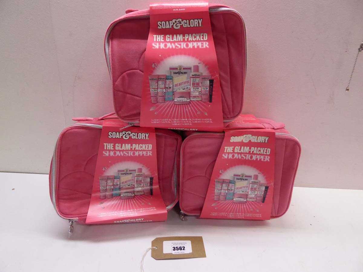 Lot 3 x Soap & Glory 'The Glam-Packed Showstopper'...