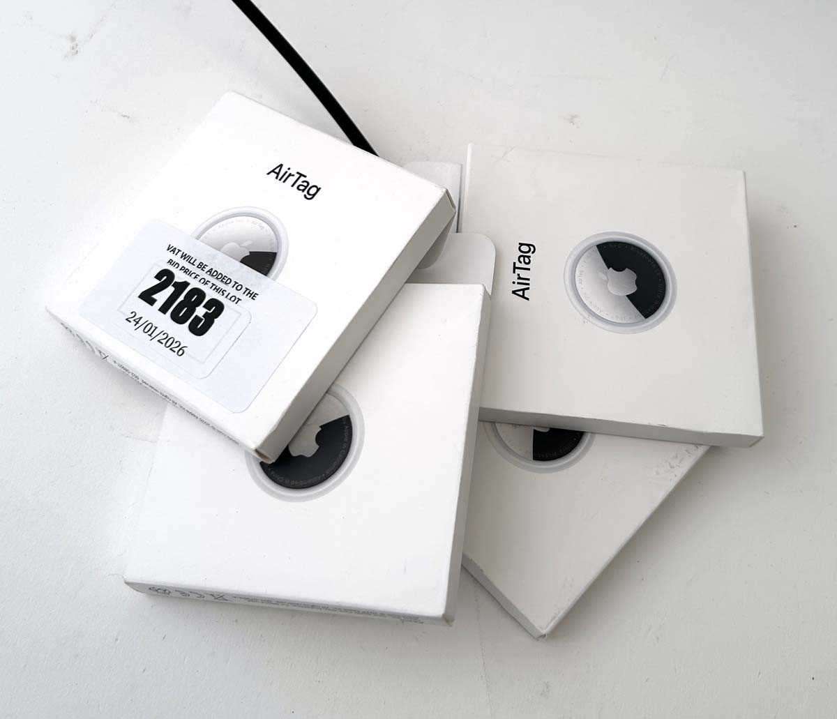 Lot 4x sealed AirTags