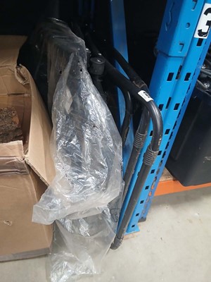 Lot 4122 - 2 fold up sun loungers