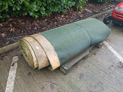 Lot 4172 - Roll of artificial grass