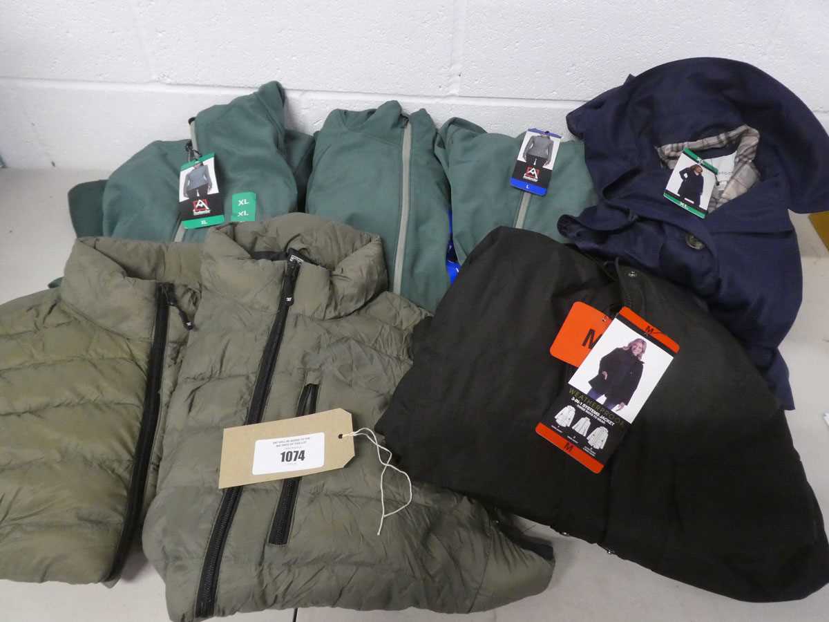 Lot Approx. 7 mens and womens coats/jackets/gilets...