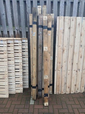 Lot 4187 - Bundle of wooden posts - various sizes