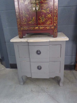 Lot 5038 - Pair of painted pine 2 drawer lamp tables