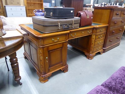 Lot 5168 - Modern yew effect partners desk