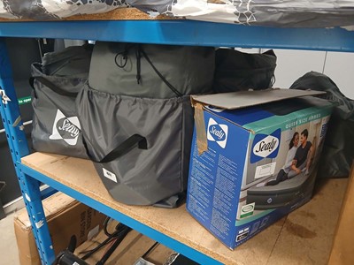 Lot 4211 - Bundle of Sealey airbeds