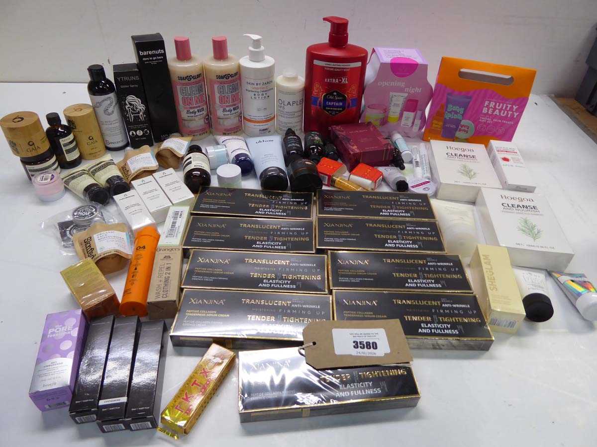 Lot Selection of toiletries including Body wash,...