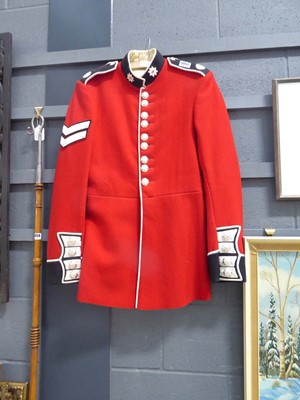 Lot 5051 - Military dress jacket