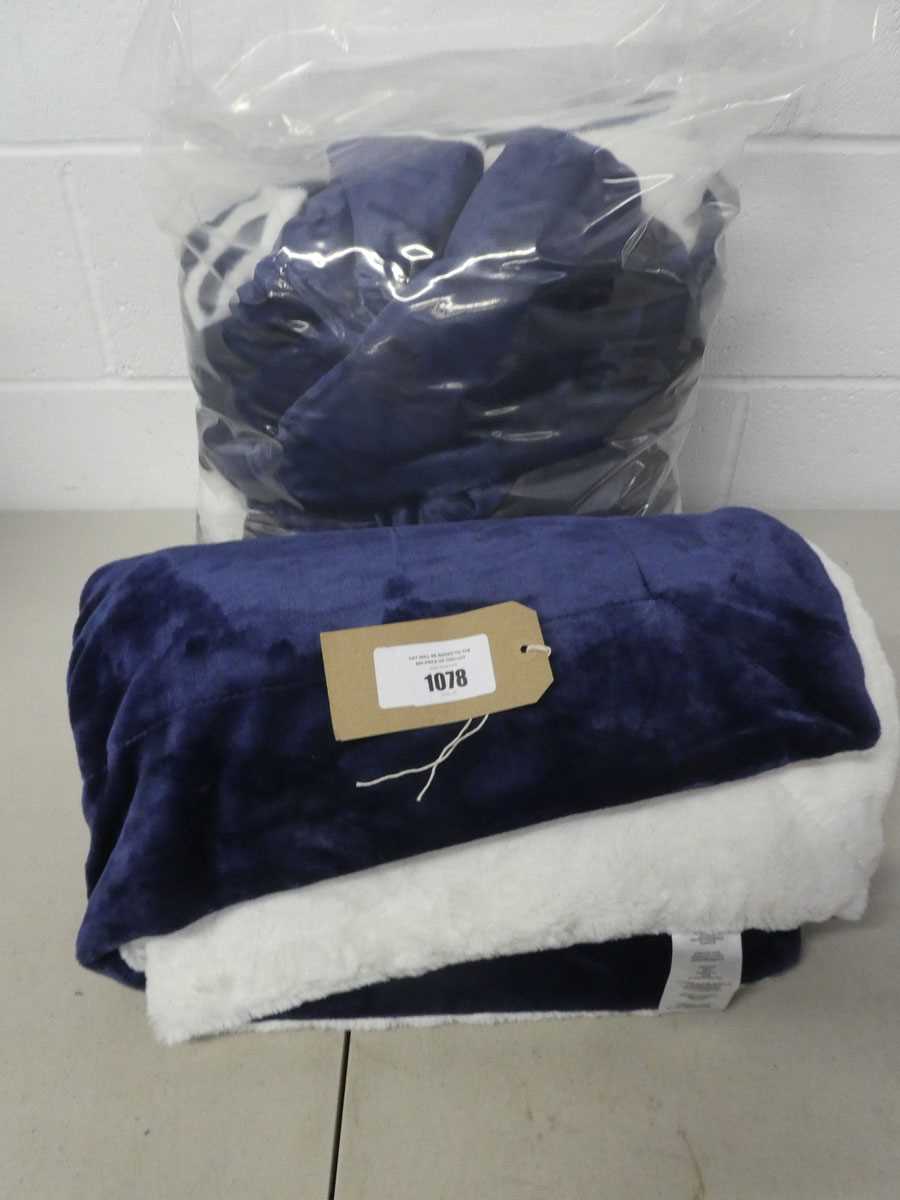 Lot x3 Life Comfort reversible faux fur throws