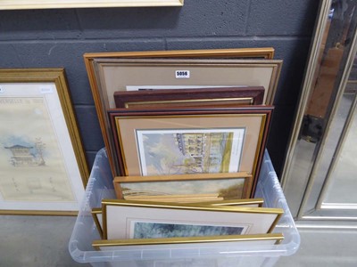 Lot 5056 - Box containing large quantity of Bedfordshire...