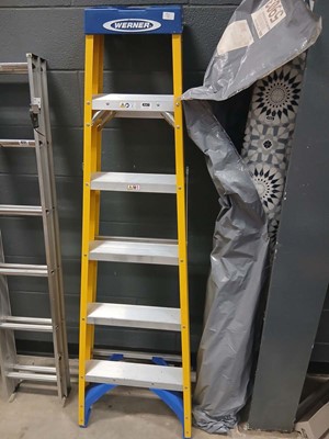 Lot 4230 - Werner electricians step ladder