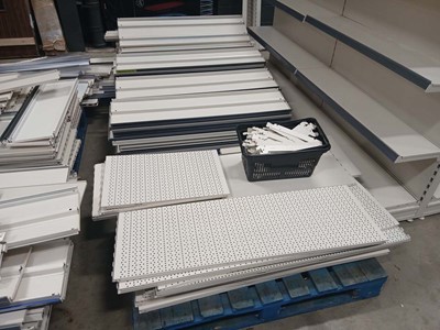 Lot 4240 - S4S cream finish steel shop display gondola...