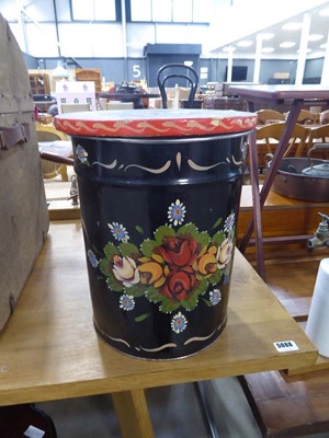 Lot 5087 - Bargeware decorated bin with lid