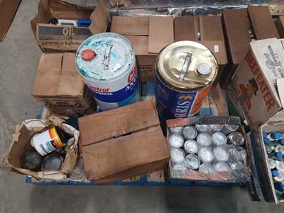 Lot 4251 - Pallet containing car oils and antifreeze to...