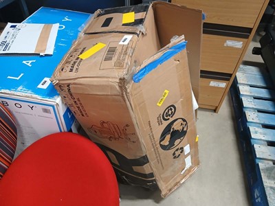 Lot 4303 - Boxed Ace gaming chair