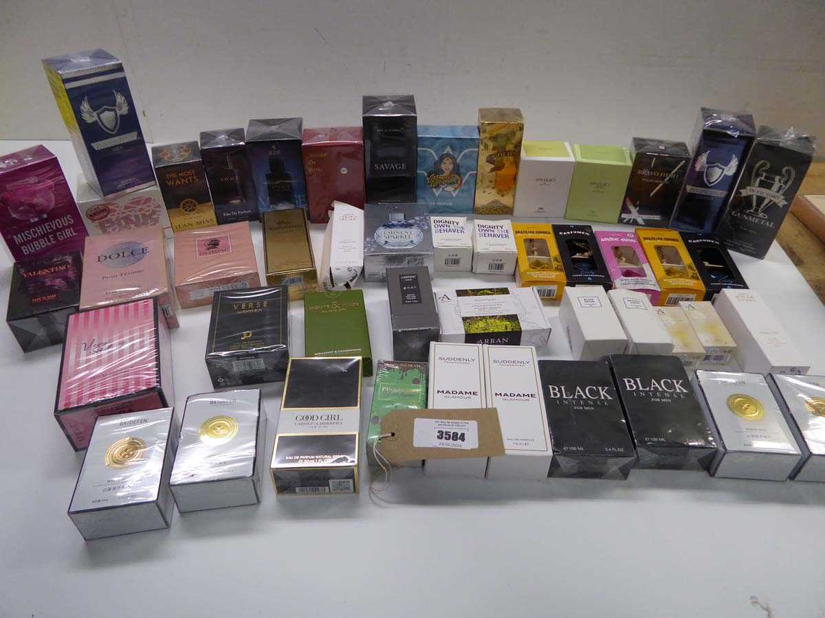 Lot Selection of approx 40 fragrances