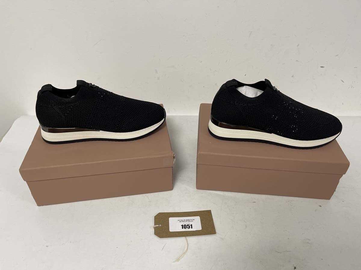 Lot 2x Boxed pairs of Carvela janeiro black...